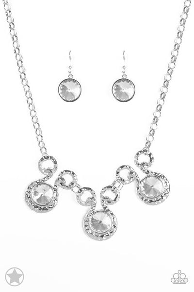 paparazzi-jewelry-hypnotized-silver-necklace-patty-conns-bling-boutique