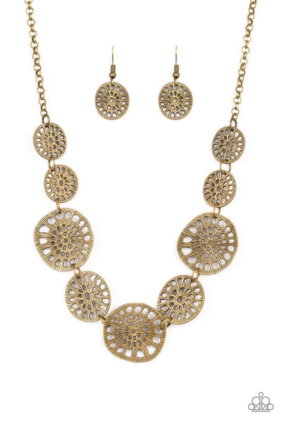 paparazzi-jewelry-your-own-free-wheel-brass-necklace-patty-conns-bling-boutique