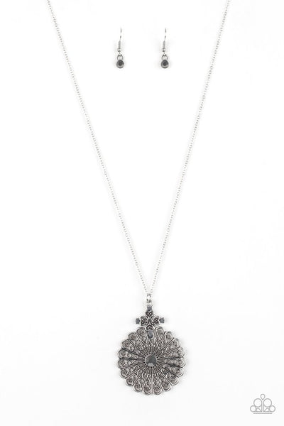 paparazzi-jewelry-walk-on-the-wildflower-side-silver-necklace-patty-conns-bling-boutique