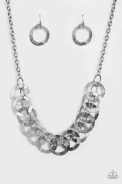 paparazzi-jewelry-the-main-contender-silver-necklace-patty-conns-bling-boutique