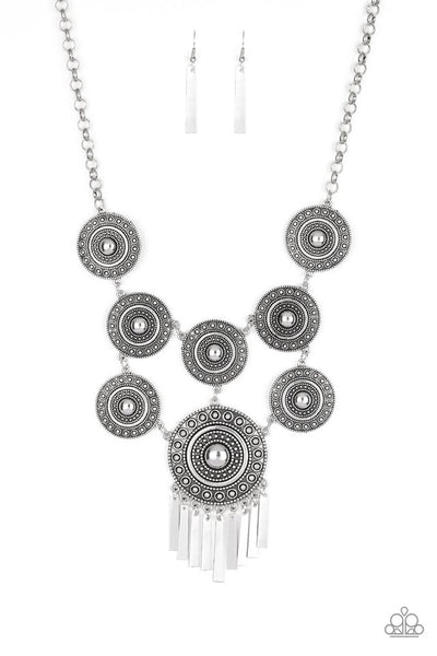 paparazzi-jewelry-modern-medalist-necklace-patty-conns-bling-boutique